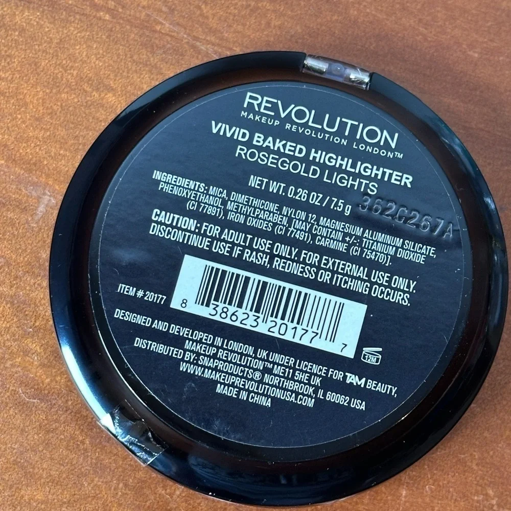 Makeup Revolution Vivid Baked Highlighter Rosegold Lights Blush Contour 0.26oz